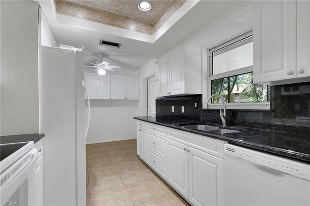 8091 San Carlos BLVD, Fort Myers, FL 33967