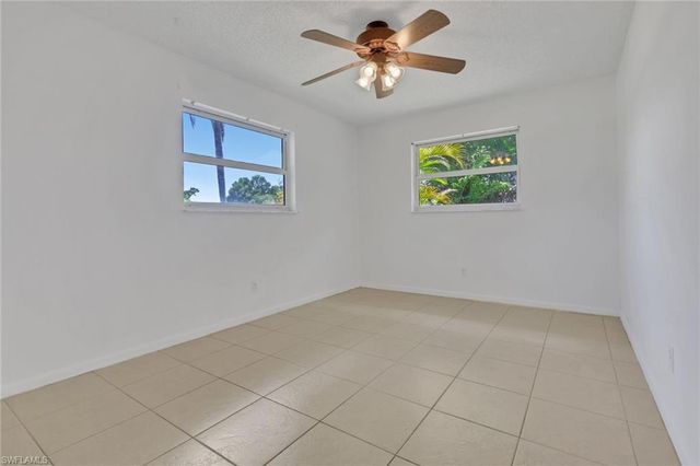 8091 San Carlos BLVD, Fort Myers, FL 33967