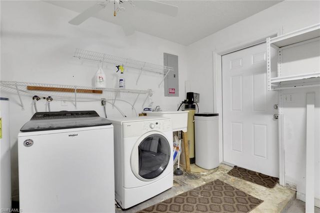 8091 San Carlos BLVD, Fort Myers, FL 33967