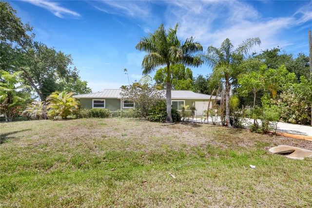 8091 San Carlos BLVD, Fort Myers, FL 33967