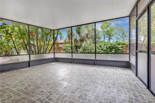 8091 San Carlos BLVD, Fort Myers, FL 33967