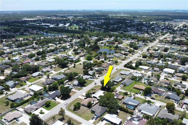 8091 San Carlos BLVD, Fort Myers, FL 33967