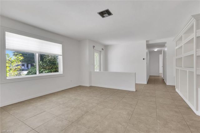 8091 San Carlos BLVD, Fort Myers, FL 33967