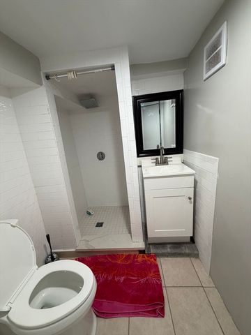 31 Frost Ave, Brockton, MA 02301