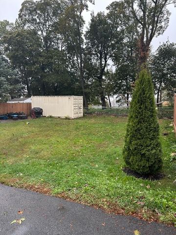 31 Frost Ave, Brockton, MA 02301