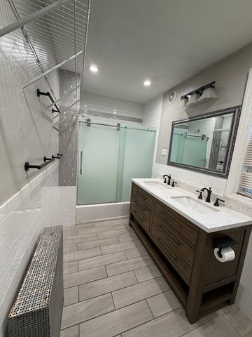 31 Frost Ave, Brockton, MA 02301