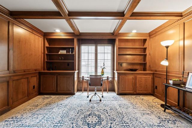 3015 Woodcreek Way, Bloomfield Hills, MI 48304