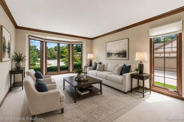 3015 Woodcreek Way, Bloomfield Hills, MI 48304