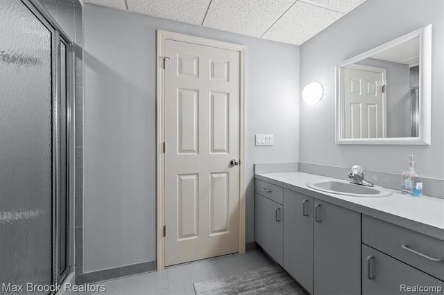 3015 Woodcreek Way, Bloomfield Hills, MI 48304