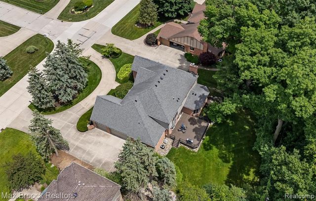 3015 Woodcreek Way, Bloomfield Hills, MI 48304