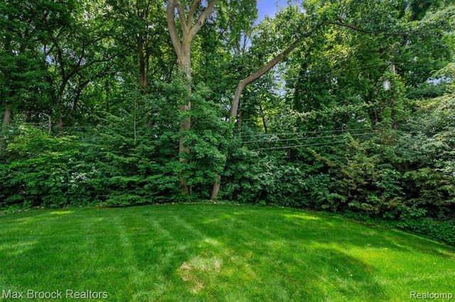 3015 Woodcreek Way, Bloomfield Hills, MI 48304