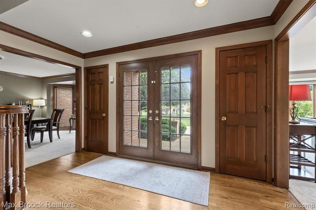 3015 Woodcreek Way, Bloomfield Hills, MI 48304