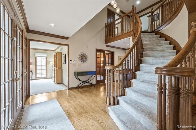 3015 Woodcreek Way, Bloomfield Hills, MI 48304