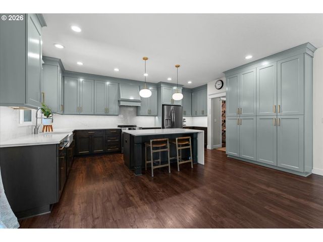 2136 5TH Ave, West Linn, OR 97068