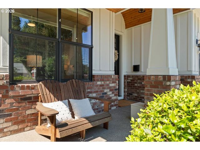 2136 5TH Ave, West Linn, OR 97068