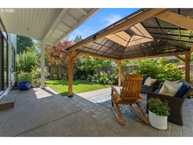 2136 5TH Ave, West Linn, OR 97068