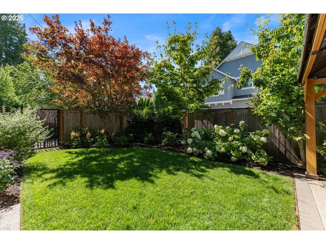 2136 5TH Ave, West Linn, OR 97068