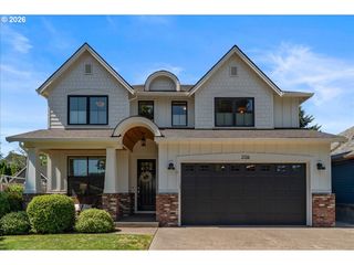 2136 5TH Ave, West Linn, OR 97068