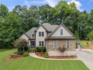 166 Fieldwood Drive, Advance, NC 27006