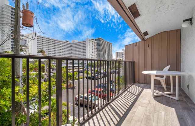 3250 NE 12th Street 1, Pompano Beach, FL 33062