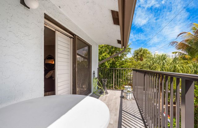 3250 NE 12th Street 1, Pompano Beach, FL 33062