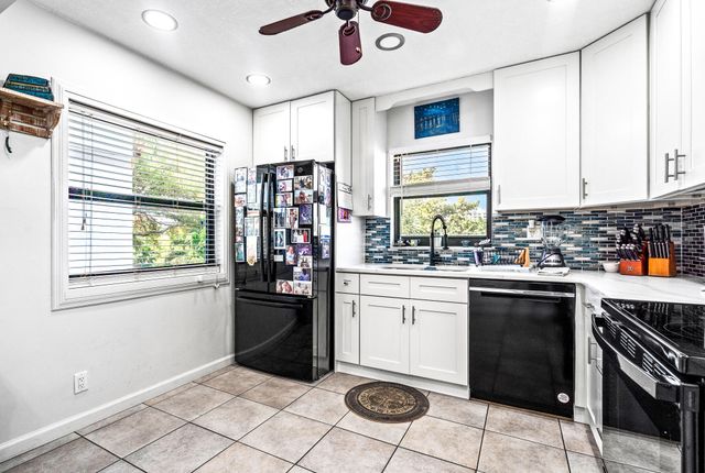 3250 NE 12th Street 1, Pompano Beach, FL 33062