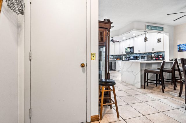 3250 NE 12th Street 1, Pompano Beach, FL 33062