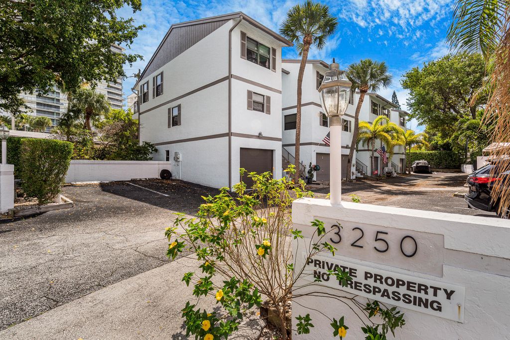 3250 NE 12th Street 1, Pompano Beach, FL 33062