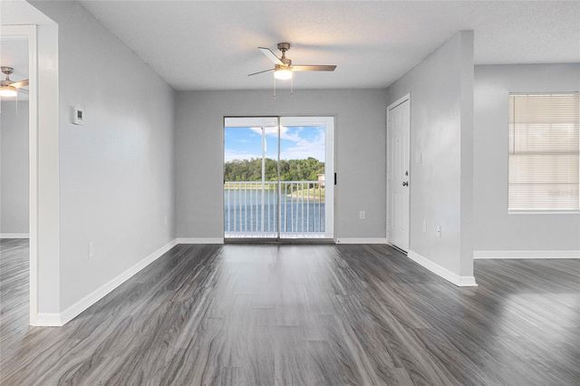 214 LAKE PARSONS GRN 206, Brandon, FL 33511