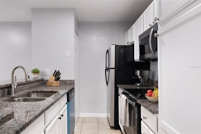 214 LAKE PARSONS GRN 206, Brandon, FL 33511