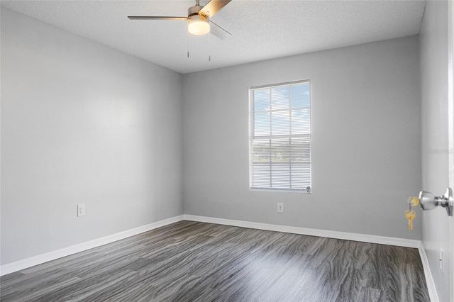 214 LAKE PARSONS GRN 206, Brandon, FL 33511
