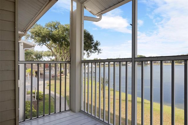 214 LAKE PARSONS GRN 206, Brandon, FL 33511