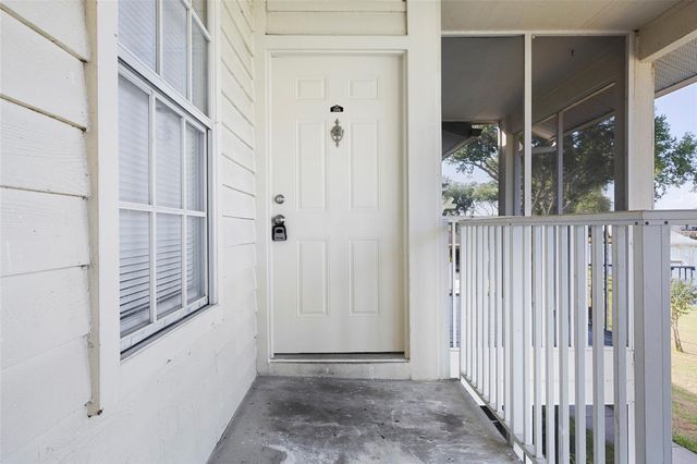 214 LAKE PARSONS GRN 206, Brandon, FL 33511
