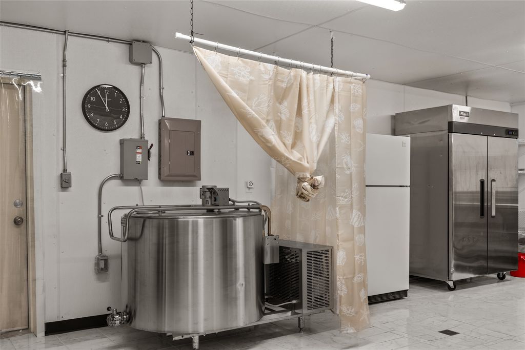 1282 US Highway 2, Kalispell, MT 59901 photo 31