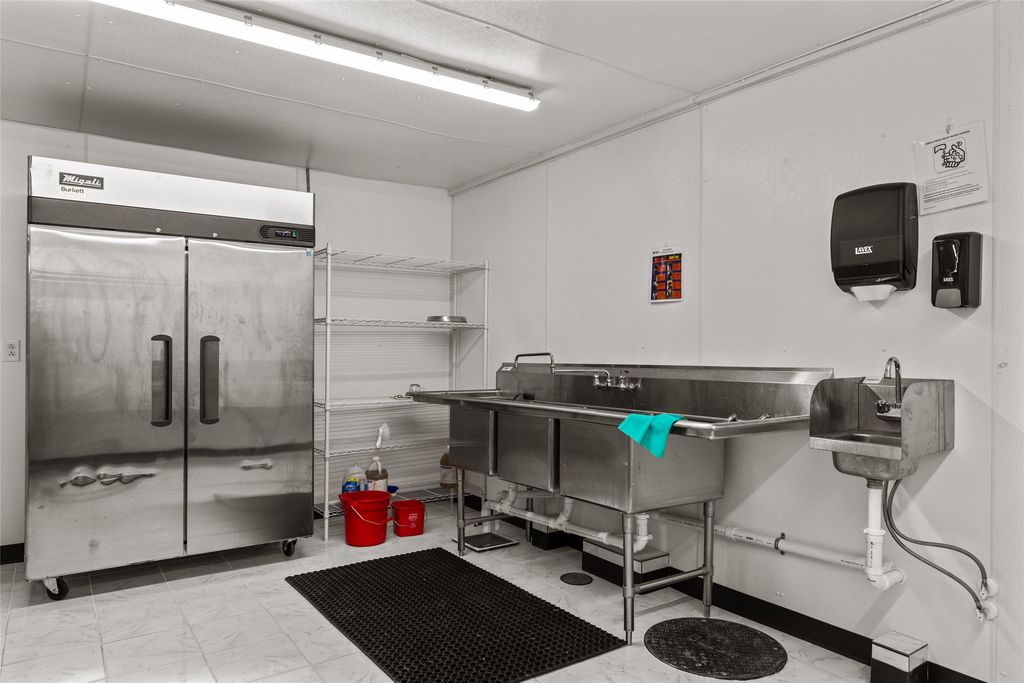 1282 US Highway 2, Kalispell, MT 59901 photo 32