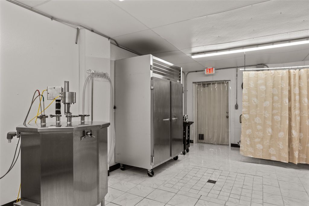 1282 US Highway 2, Kalispell, MT 59901 photo 35