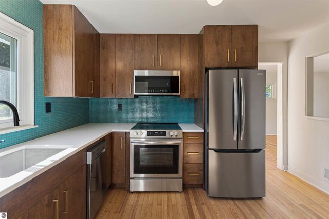 1330 N Orchard Drive, Traverse City, MI 49686