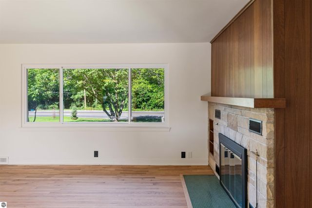 1330 N Orchard Drive, Traverse City, MI 49686