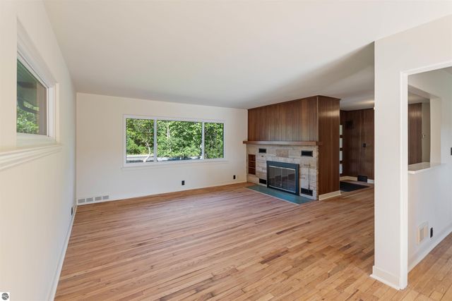 1330 N Orchard Drive, Traverse City, MI 49686