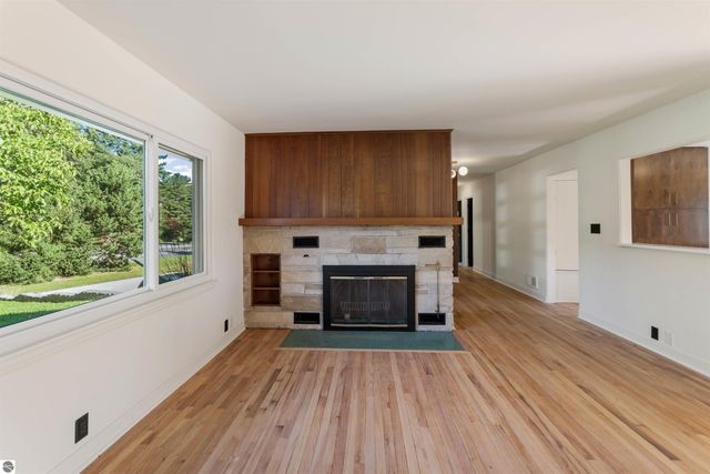 1330 N Orchard Drive, Traverse City, MI 49686