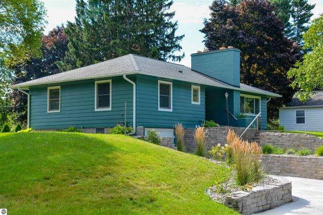 1330 N Orchard Drive, Traverse City, MI 49686