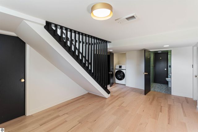 1330 N Orchard Drive, Traverse City, MI 49686