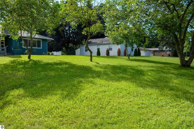 1330 N Orchard Drive, Traverse City, MI 49686