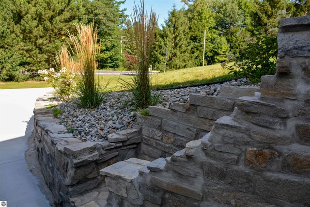 1330 N Orchard Drive, Traverse City, MI 49686