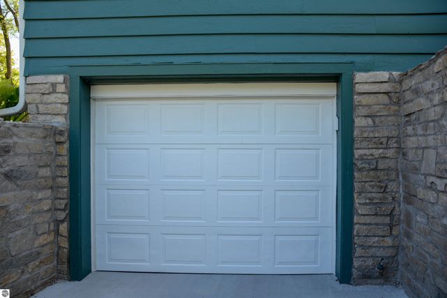 1330 N Orchard Drive, Traverse City, MI 49686