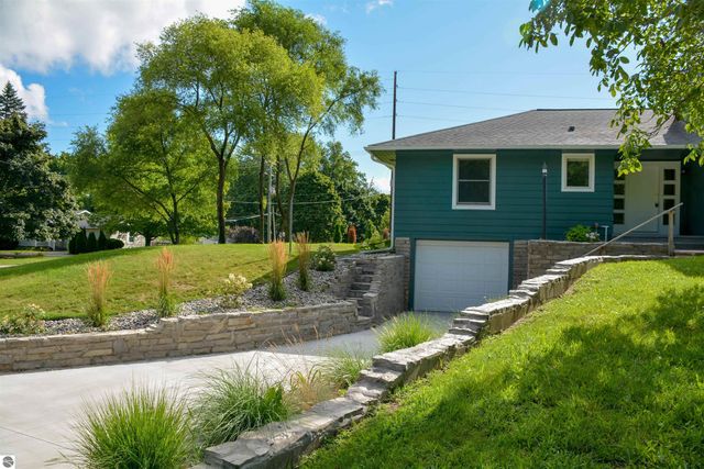 1330 N Orchard Drive, Traverse City, MI 49686