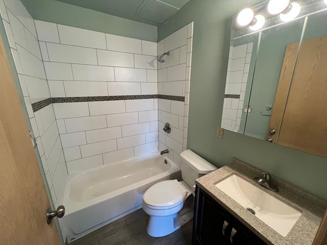 2500 Blaisdell Avenue 211, Minneapolis, MN 55404