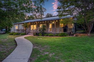 195 LILLIAN DR, Kerrville, TX 78028