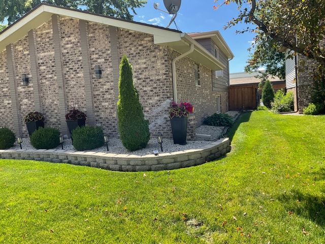 246 S Ingleside Avenue, Glenwood, IL 60425