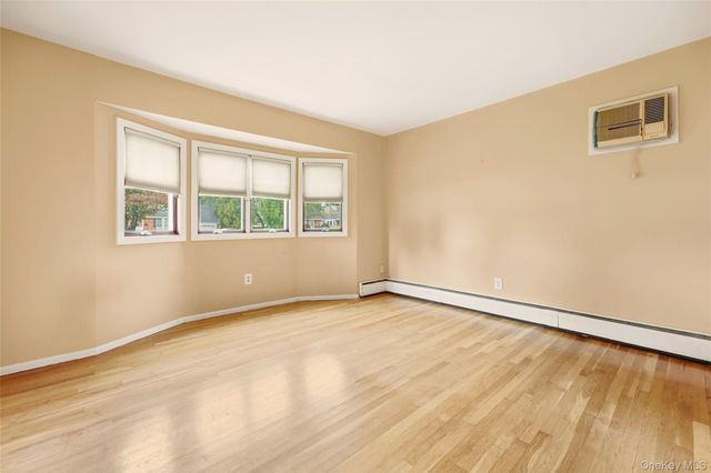 44 Dulittle Street, North Babylon, NY 11703